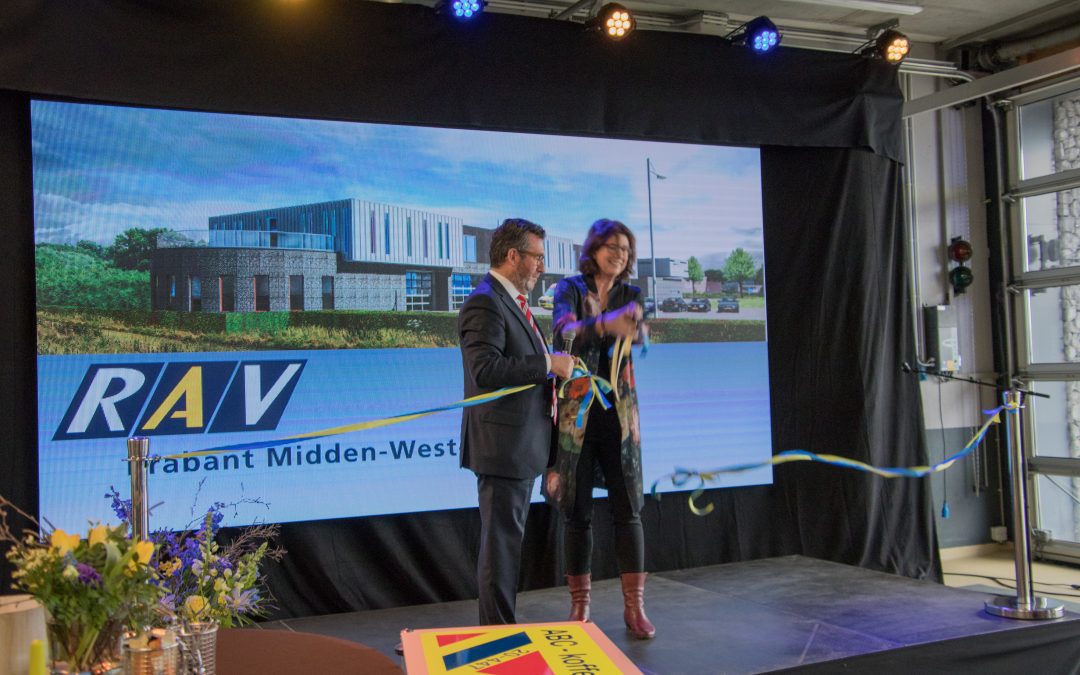 Opening ambulancepost Ulvenhout
